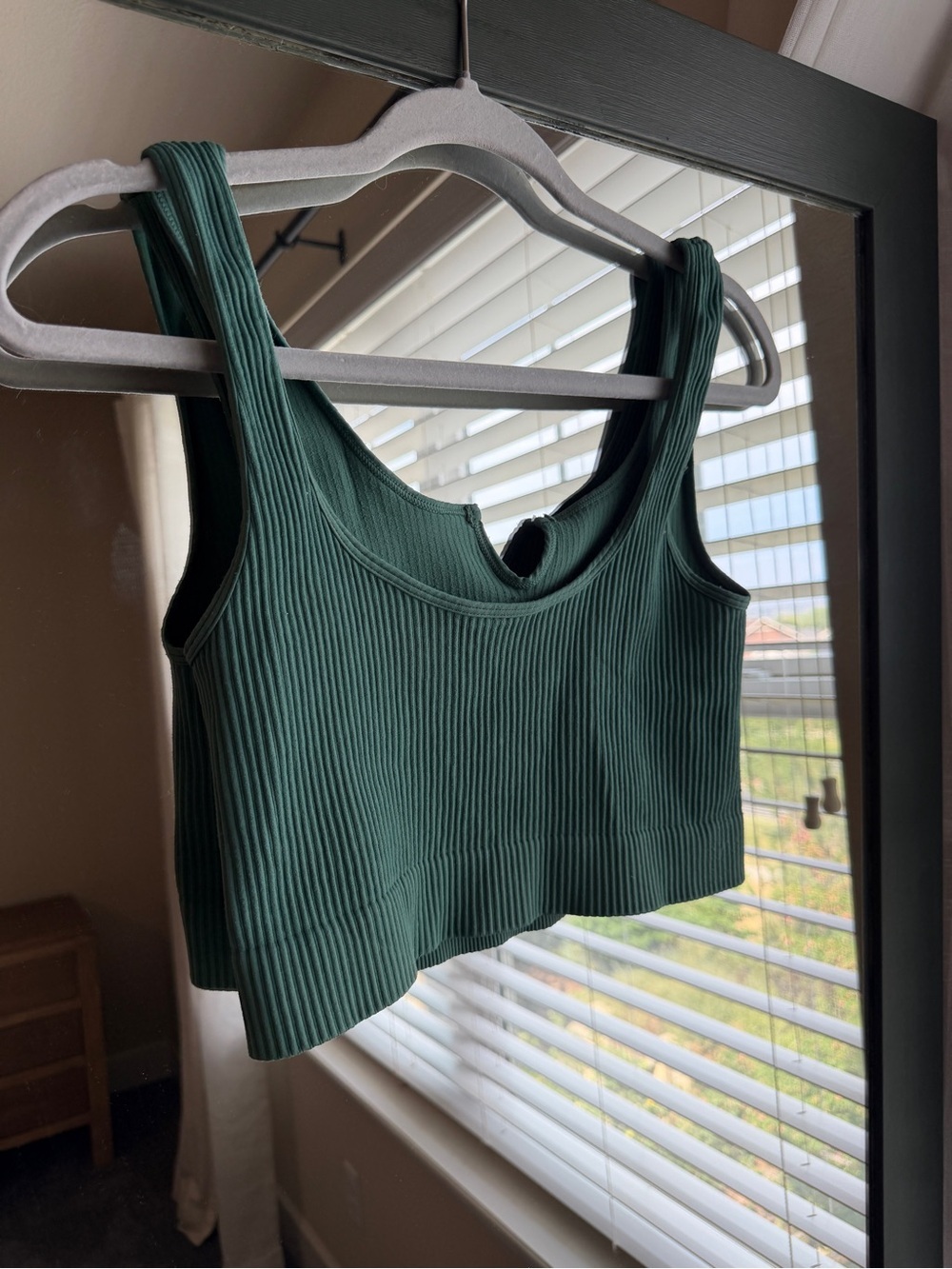 🔥 Full Tilt Sage Green Ribbed Seamless Notch Neck Crop Tank Top - Picture 3 of 4